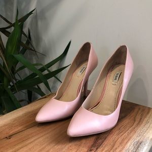 GUESS - Pastel Pink Pump